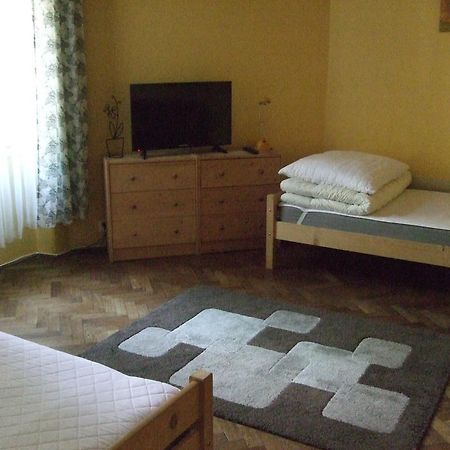 Old Walls Hostel 크라쿠프 외부 사진