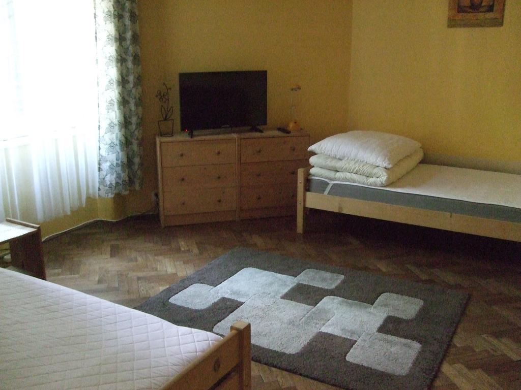 Old Walls Hostel 크라쿠프 외부 사진