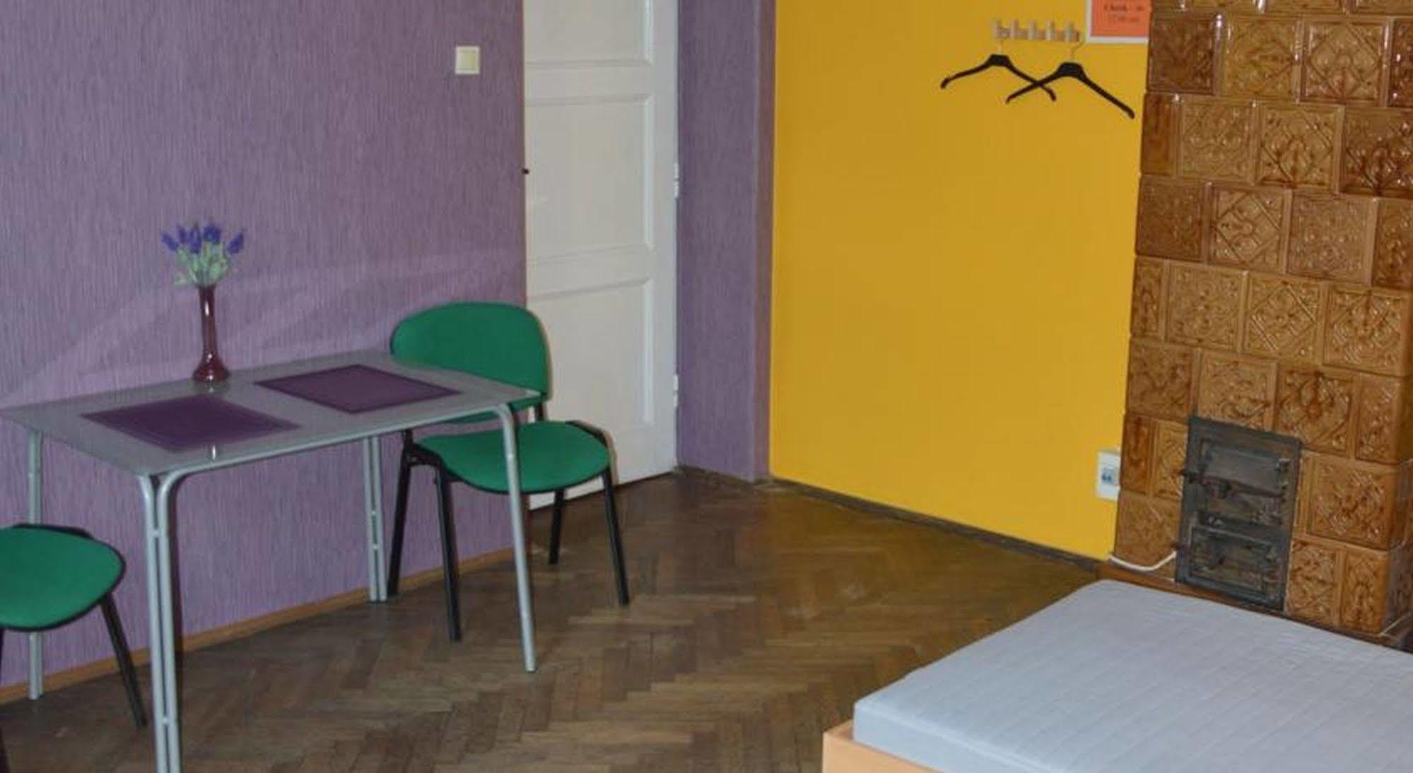 Old Walls Hostel 크라쿠프 외부 사진